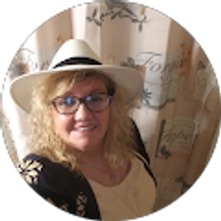 Profile photo of Beverly Warren