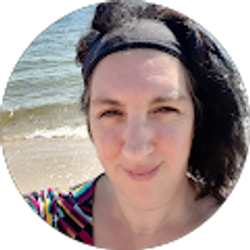 Profile photo of Louise Vantuyl