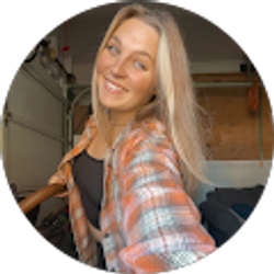 Profile photo of Hannah Tew