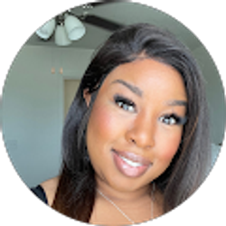 Profile photo of Alison Darkis