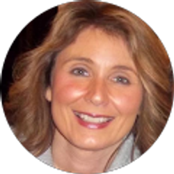 Profile photo of Julie Panagouleas