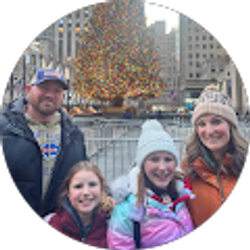 Profile photo of Jen Molnar