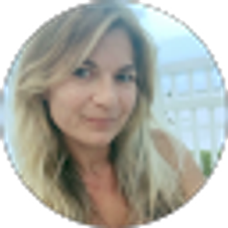 Profile photo of Crystal Hill