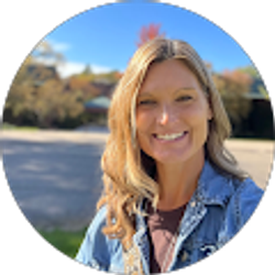 Profile photo of Holly Crowser