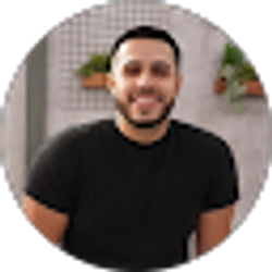 Profile photo of Roman Ochoa