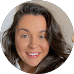 Profile photo of Bella Cardenal