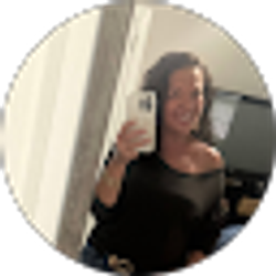 Profile photo of Nikki Davis