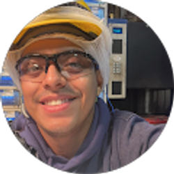 Profile photo of Julian Jeronimo