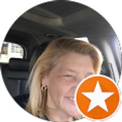 Profile photo of Kelly Hiller