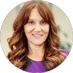 Profile photo of Lora Piatti