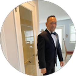 Profile photo of Johnny Jimenez