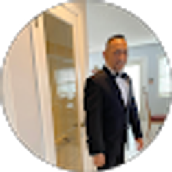 Profile photo of Johnny Jimenez