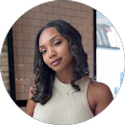 Profile photo of Michelle Hanke