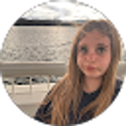 Profile photo of Emma Drosdeck