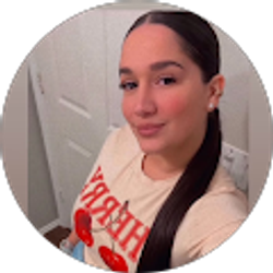 Profile photo of Stephanie Rios