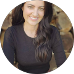 Profile photo of Amanda Thompson