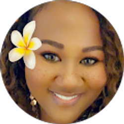 Profile photo of Alicia Holmes