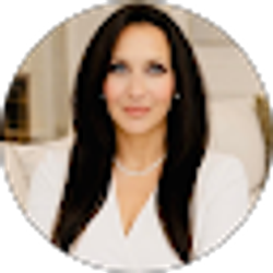 Profile photo of Gloria Ampuero