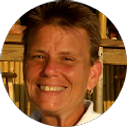 Profile photo of Sandy Macchioni