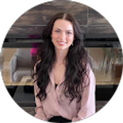 Profile photo of Hannah Gaede