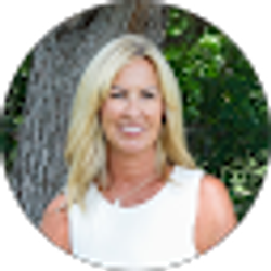 Profile photo of Roxanne Byram