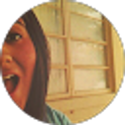 Profile photo of Larissa Reyes