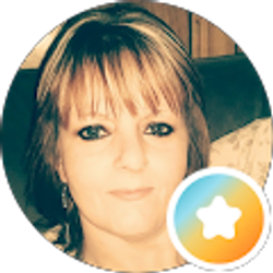 Profile photo of Lindsey Ward