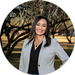 Profile photo of Wendy Bancroft Yellow Rose Coach