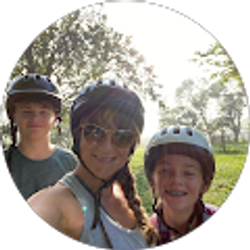 Profile photo of Amanda Farrington