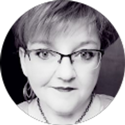 Profile photo of Paula Perry
