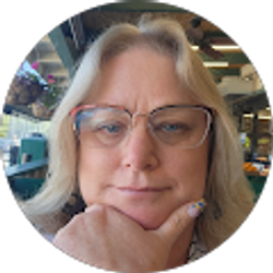 Profile photo of Teresa Hahn