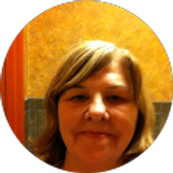 Profile photo of Debbie Rigsbee