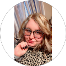 Profile photo of Stephanie Dew