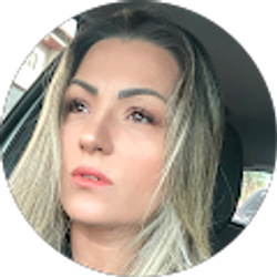 Profile photo of Sabrina Fagundes