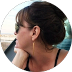 Profile photo of Jen Ames