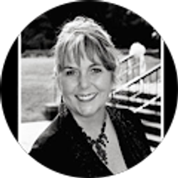 Profile photo of Jane Molloy