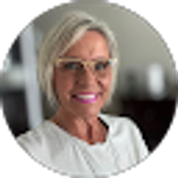 Profile photo of Yvonne Haub