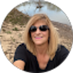 Profile photo of Ellen