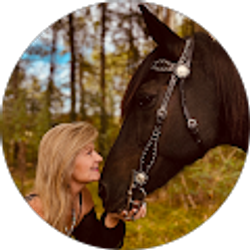 Profile photo of Shelly Cagle