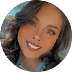 Profile photo of Lauren Basco