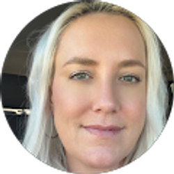 Profile photo of Elizabeth Hanna