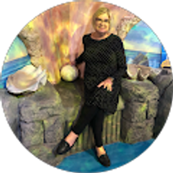 Profile photo of Jeanette Warwick