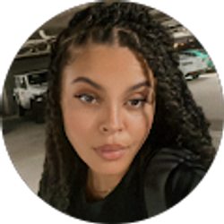 Profile photo of Alexis Chambers