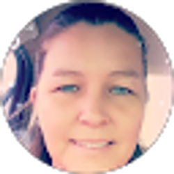 Profile photo of Kelly Andrews