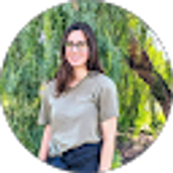 Profile photo of Lea Larson