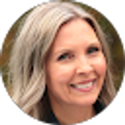 Profile photo of Stacey Laatsch