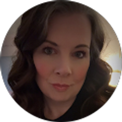 Profile photo of Cassandra Lesniczak