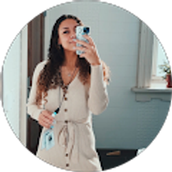 Profile photo of Haylee Holsopple