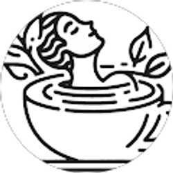 Profile photo of Nikki Linn