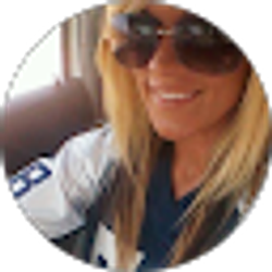 Profile photo of Lindsey Smith